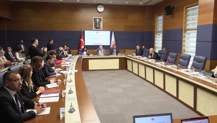 TBMM Çocuk Hakları Alt Komisyonu, Dijital Mecralarda Çocukları Bekleyen Tehditlere Dikkat Çekti