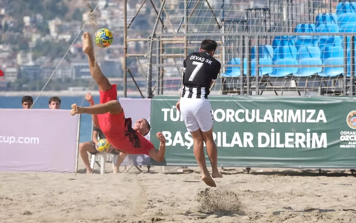 TFF Plaj Futbolu Ligi Süper Finalleri Alanya’da Başladı