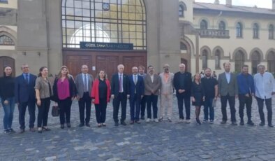 Trakya Üniversitesi’nde Metal Heykel, Madalyon ve Takı Sergisi Açıldı