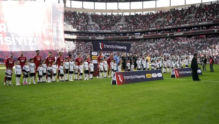 Trendyol Süper Lig: Beşiktaş: 0 Konyaspor: 0 (Maç devam ediyor)
