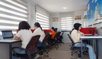 Türk Telekom ve Kızılay’dan Deprem Bölgesindeki Öğrencilere Eğitim Desteği