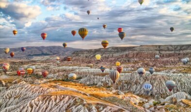 Türkiye sıcak hava balonu turizmi rekora koşuyor