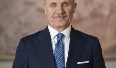YÖK ve SSB İş Birliğiyle Yapay Zeka Akademik Tez Programı Başlatıldı