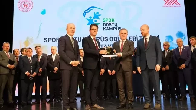 ÇOMÜ’ye “Spor Dostu Kampüs” Ödülü