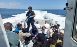 Çanakkale Gelibolu Açıklarında 51 Kaçak Göçmen ve 2 Göçmen Kaçakçısı Yakalandı