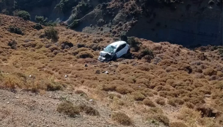 Çanakkale Gökçeada’da Otomobil Şarampole Devrildi: 21 Yaşındaki Sürücü Hayatını Kaybetti