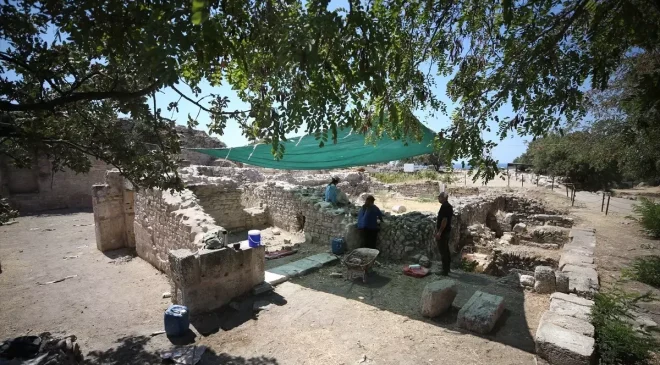 Çanakkale’de Alexandria Troas Antik Kenti’nde Odeon ve Çarşı Gün Yüzüne Çıkarılıyor