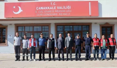 Çanakkale Valisi Toraman, Düzensiz Göçmen Merkezinde İncelemelerde Bulundu