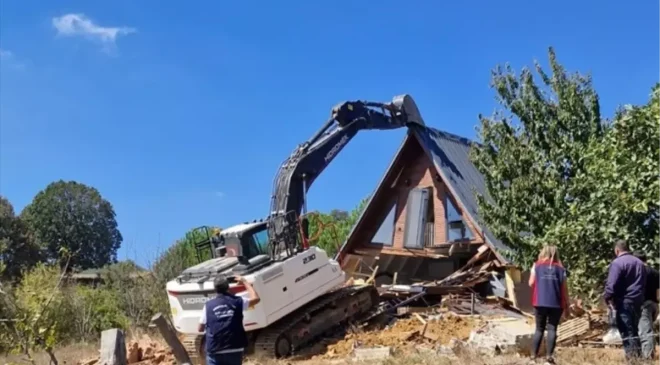 Çanakkale’de 16 Kaçak Yapı Yıkıldı