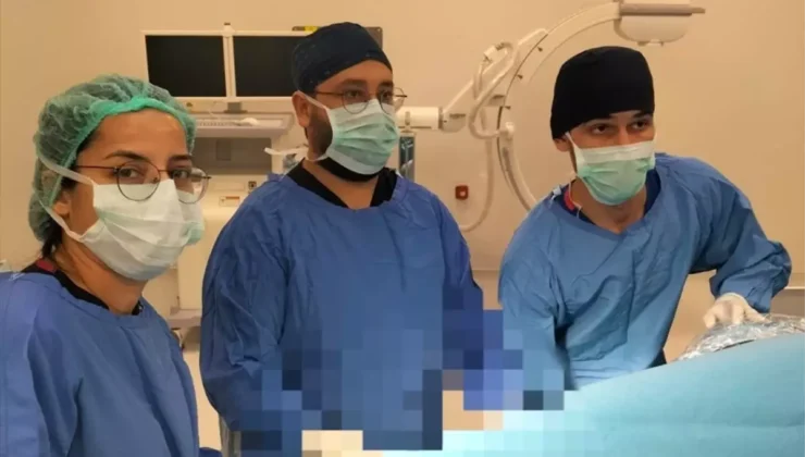 Çanakkale’de Tenisçi Dirseği Tedavisinde Kapalı Cerrahi Yöntemi Başarıyla Uygulandı