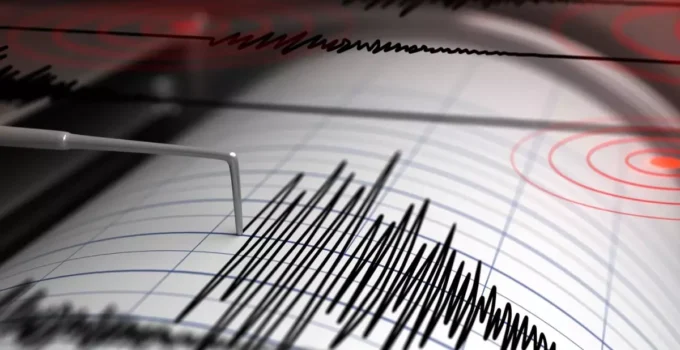Ege Denizi’nde 4.8 Büyüklüğünde Deprem! Çanakkale, İzmir ve Çevre İllerde Hissedildi