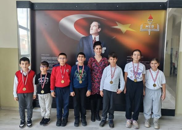 Çankaya İlkokulu Öğrencilerinden Uluslararası Matematik Olimpiyatlarında Gururlandıran Başarı