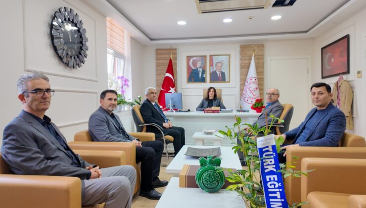TÜRK EĞİTİM-SEN  İl Millî Eğitim Müdürümüz Mine Hayta’yı makamında ziyaret etti