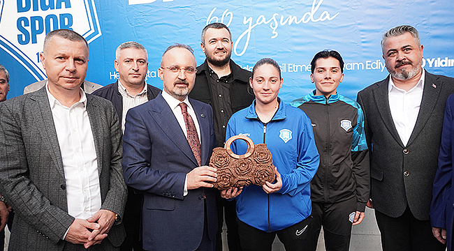 Bülent Turan’dan Bigaspor’a Destek Ziyareti: “3. Lig Hedefi Çok Yakın”