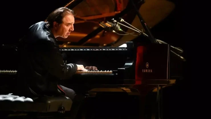 Fazıl Say, “Piyano Başında 50 Yıl” Turnesiyle Çanakkale’de Sahne Aldı
